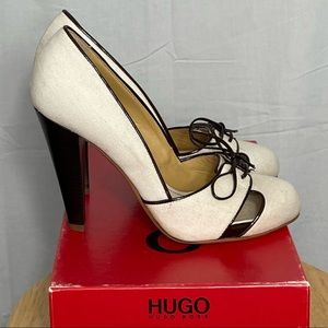Hugo Hugo Boss Irene Canvas/Patent Leather Round Toe Heels Size 8